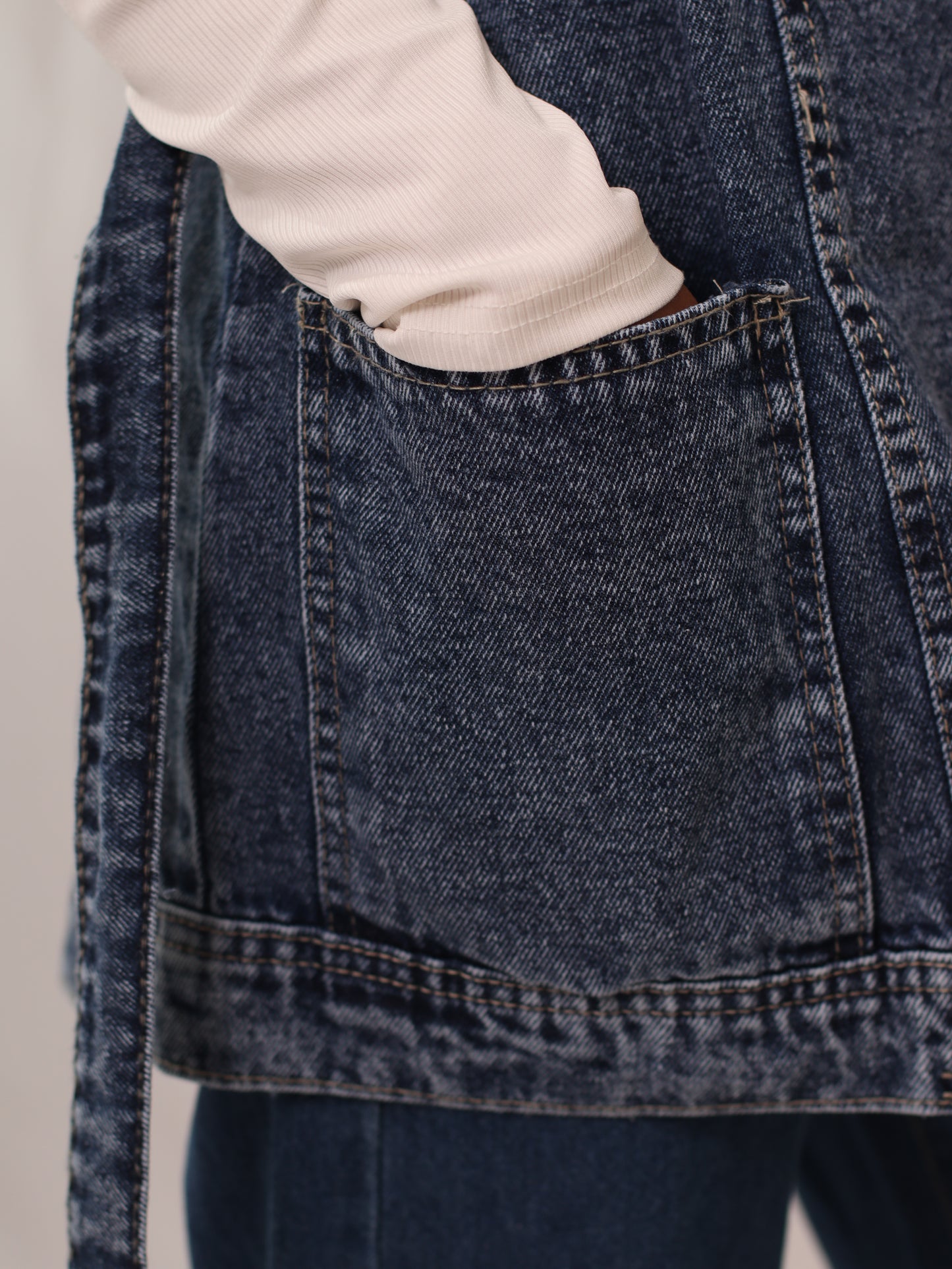 Canvas's No Sleeve Denim Jacket
